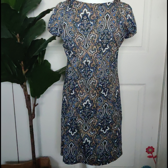 *💖 Summer dress with a great neck line hem - Picture 3 of 6